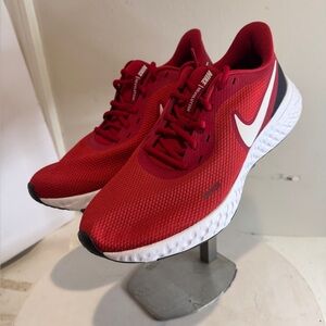 Nike Revolution 5 Red Men's Sneakers bq3204-600 size 10.5